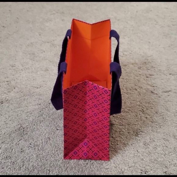 *Tory Burch* Gift Bag - Picture 5 of 5